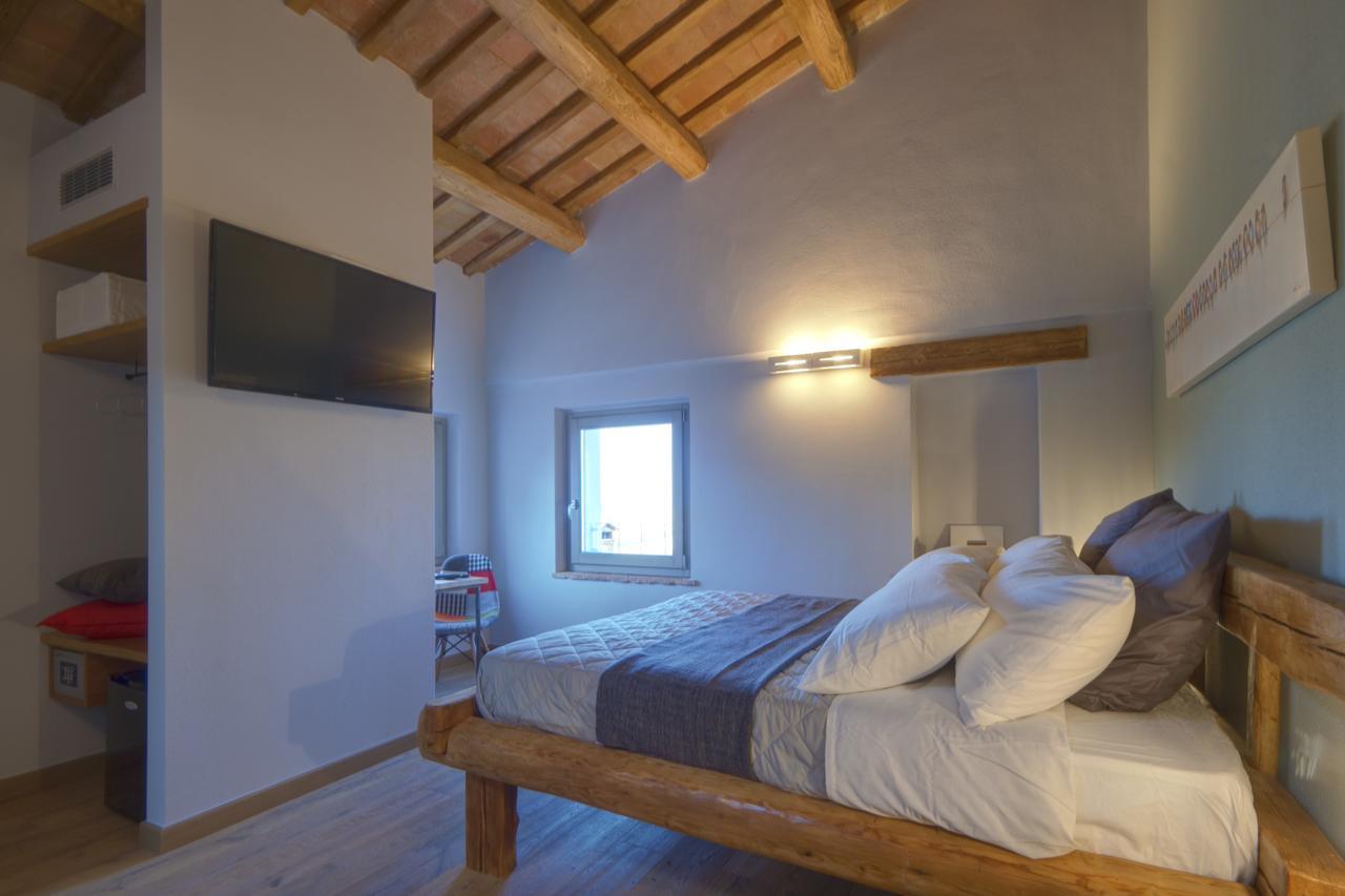 Tabano Ristorante-Casolare Bed & Breakfast Iesi Luaran gambar